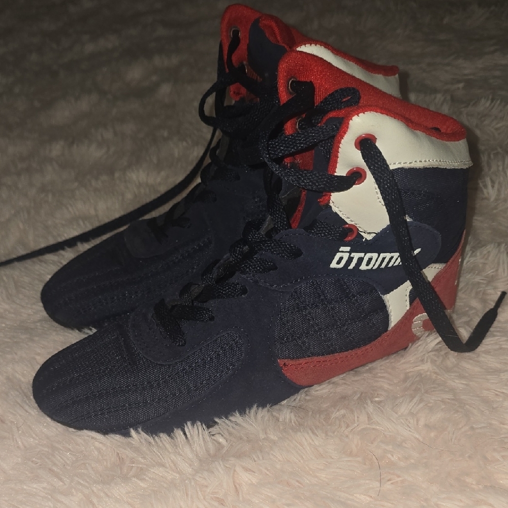 Otomix Womens' Navy and Red High-Top Shoes